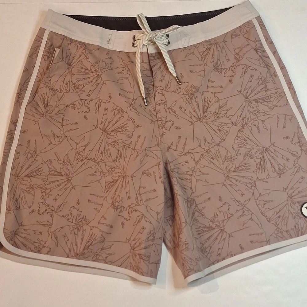 #172 Vuori Cruise Board‎ Shorts Mens 30